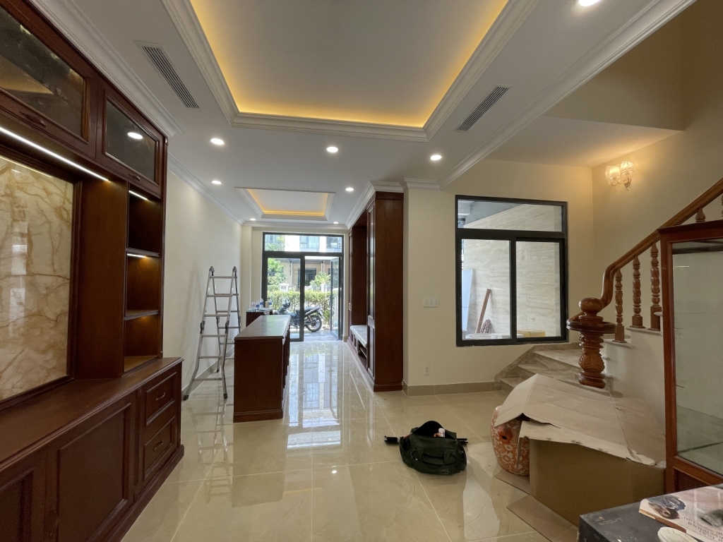 Nhà Ở Verosa - Chú Minh