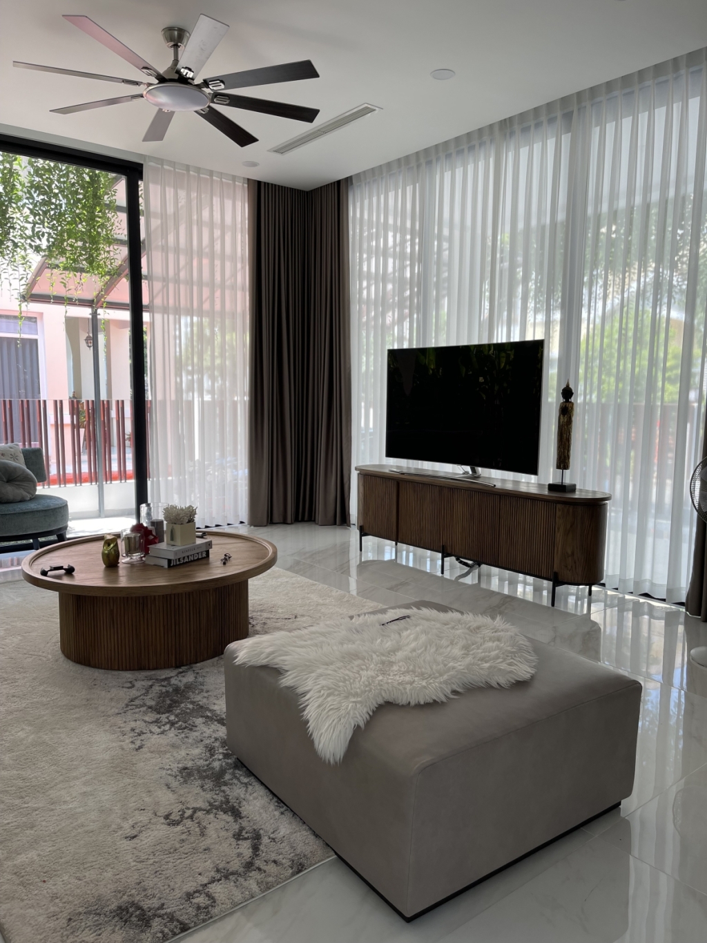 Biệt Thự Mỹ Phú - Chị Hương