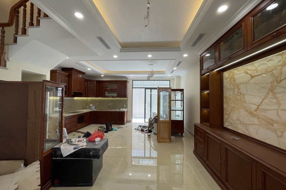 Nhà Ở Verosa - Chú Minh